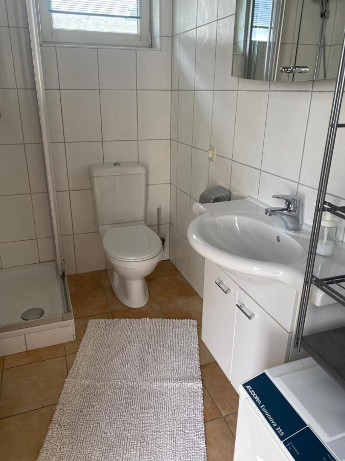 V Gemuetliches Gartenhaus Smihel nad Pliberkom Eksteriør bilde
