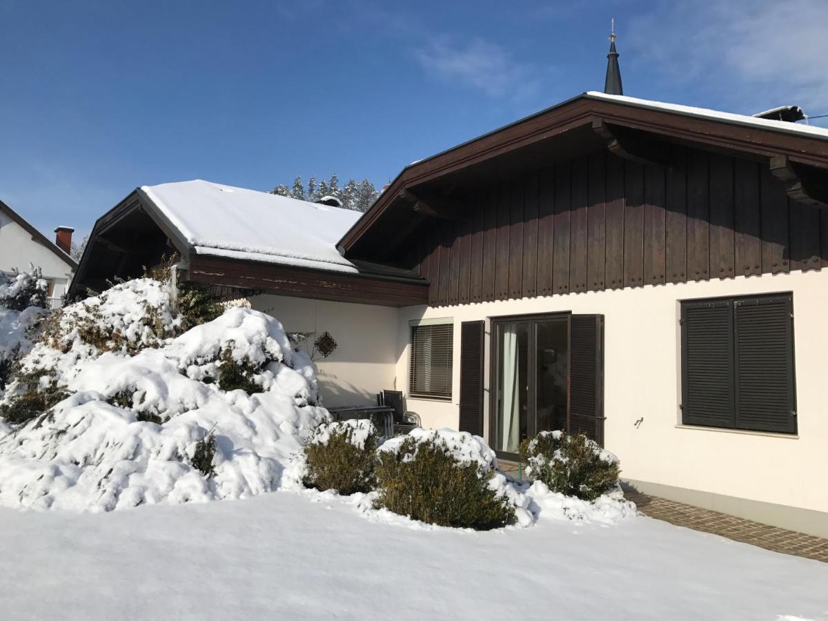 V Gemuetliches Gartenhaus Smihel nad Pliberkom Eksteriør bilde