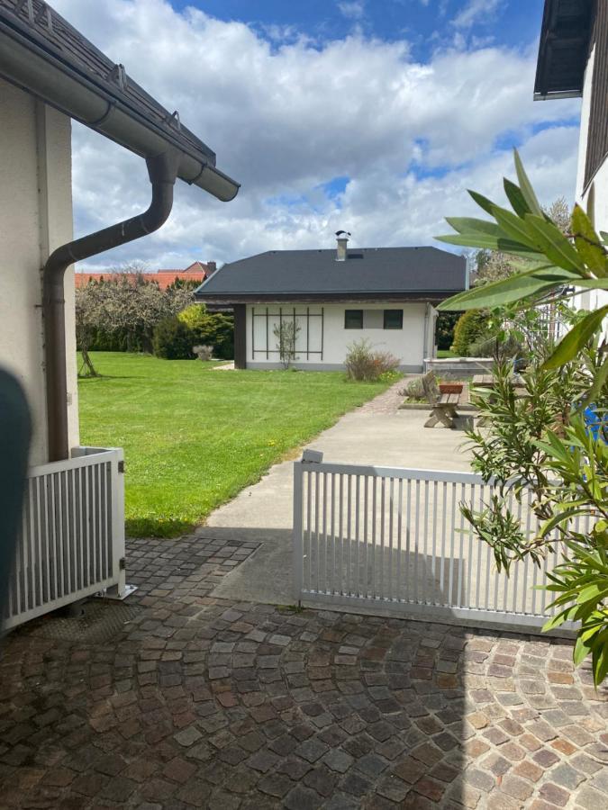 V Gemuetliches Gartenhaus Smihel nad Pliberkom Eksteriør bilde